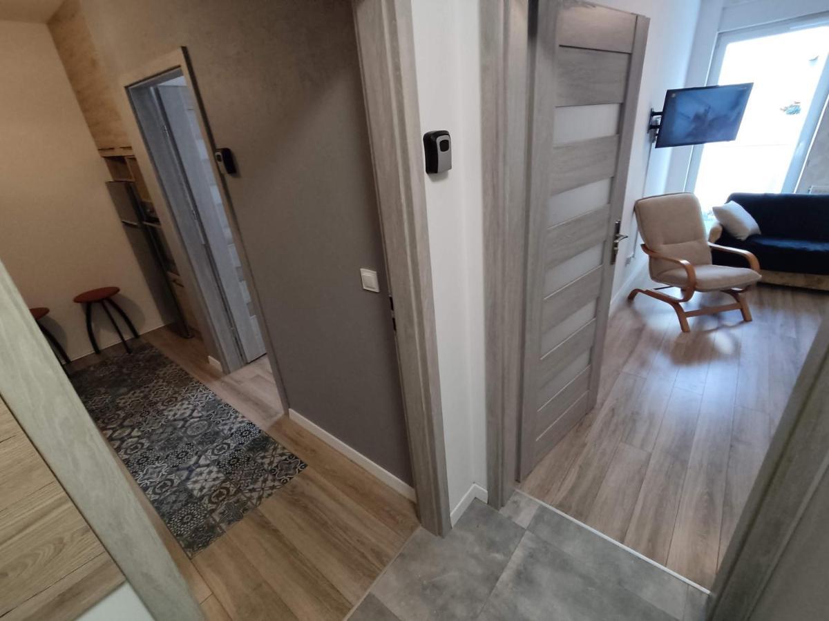 1120 Smialego 41 - Tanie Pokoje W Apartamencie - Samodzielne Zameldowanie - Self Check In Познань Экстерьер фото