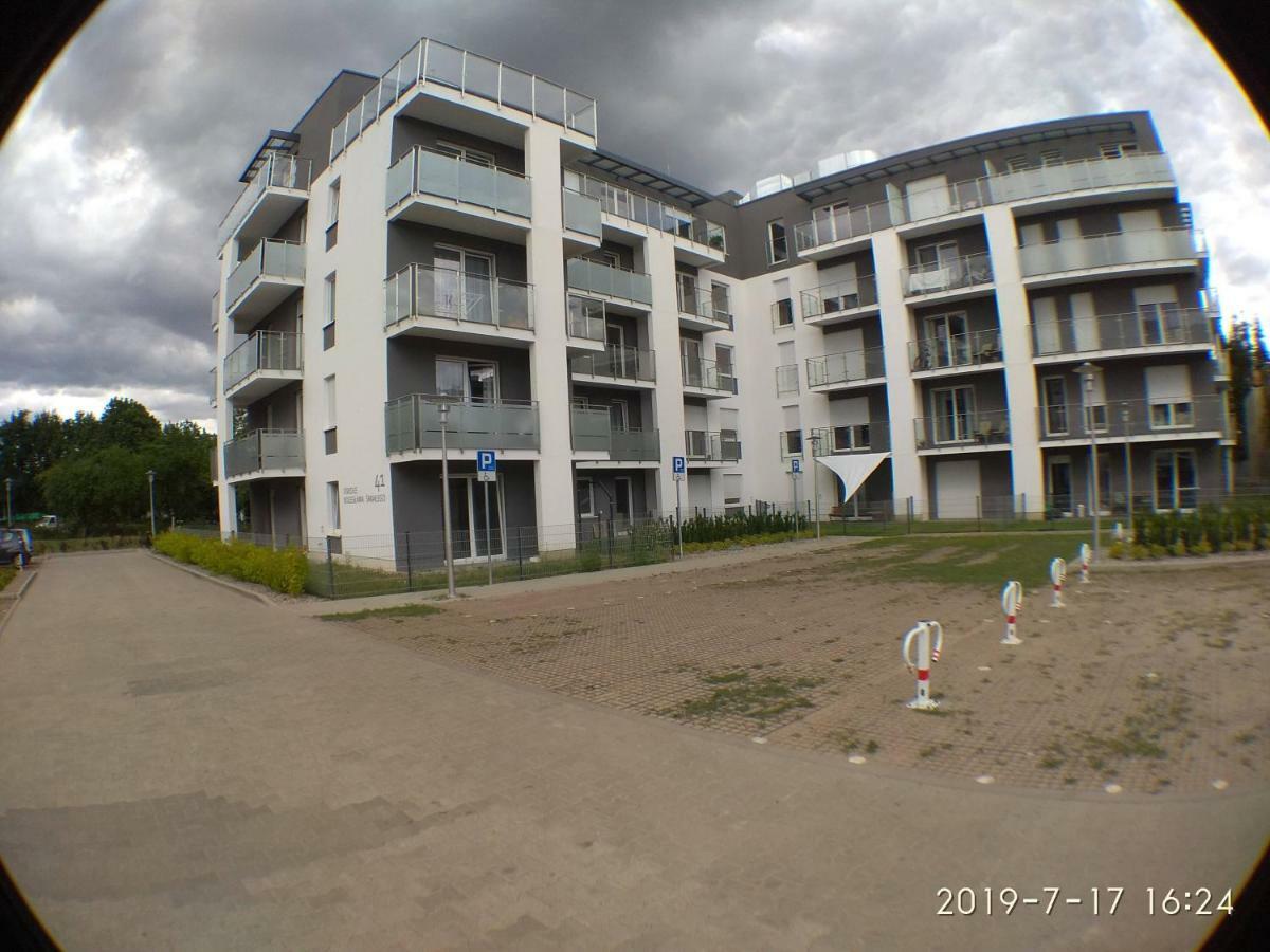1120 Smialego 41 - Tanie Pokoje W Apartamencie - Samodzielne Zameldowanie - Self Check In Познань Экстерьер фото